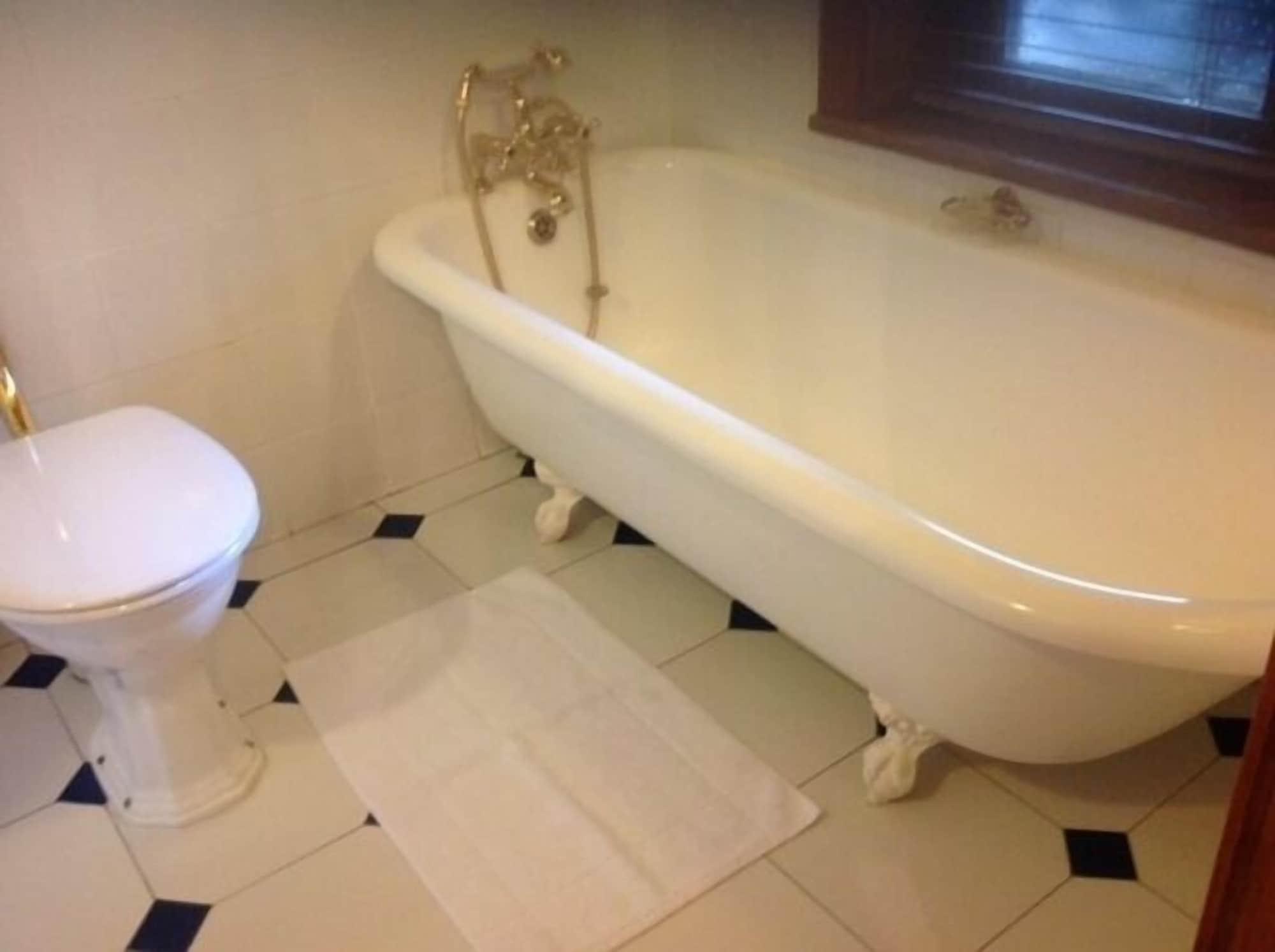 Roosenwijn Guesthouse Стеленбош Екстериор снимка