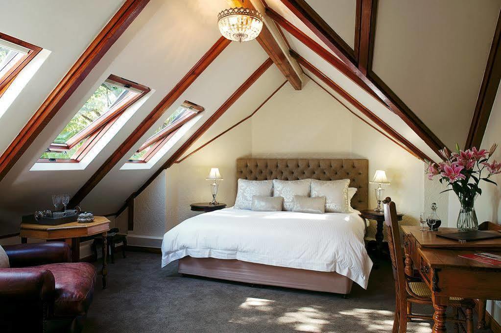 Roosenwijn Guesthouse Стеленбош Екстериор снимка