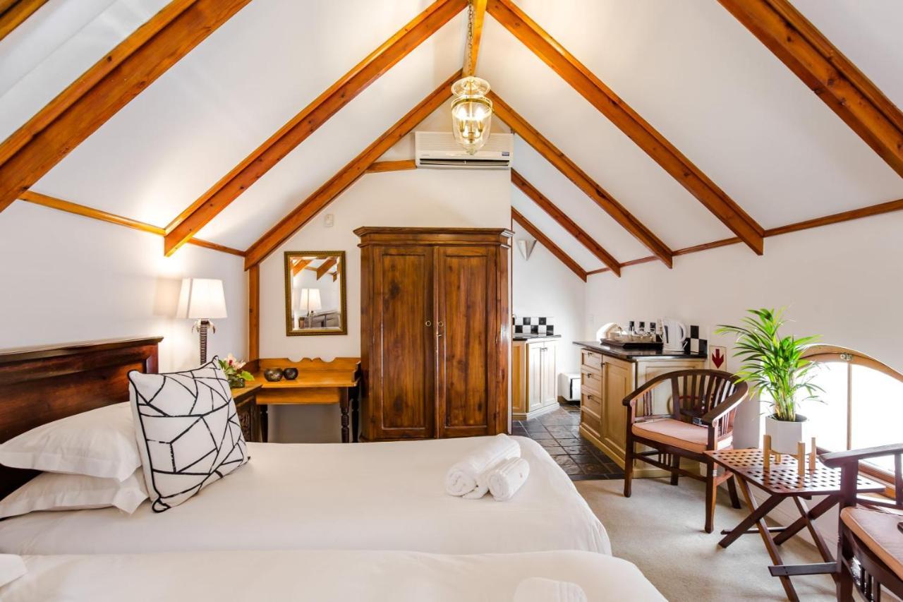 Roosenwijn Guesthouse Стеленбош Екстериор снимка