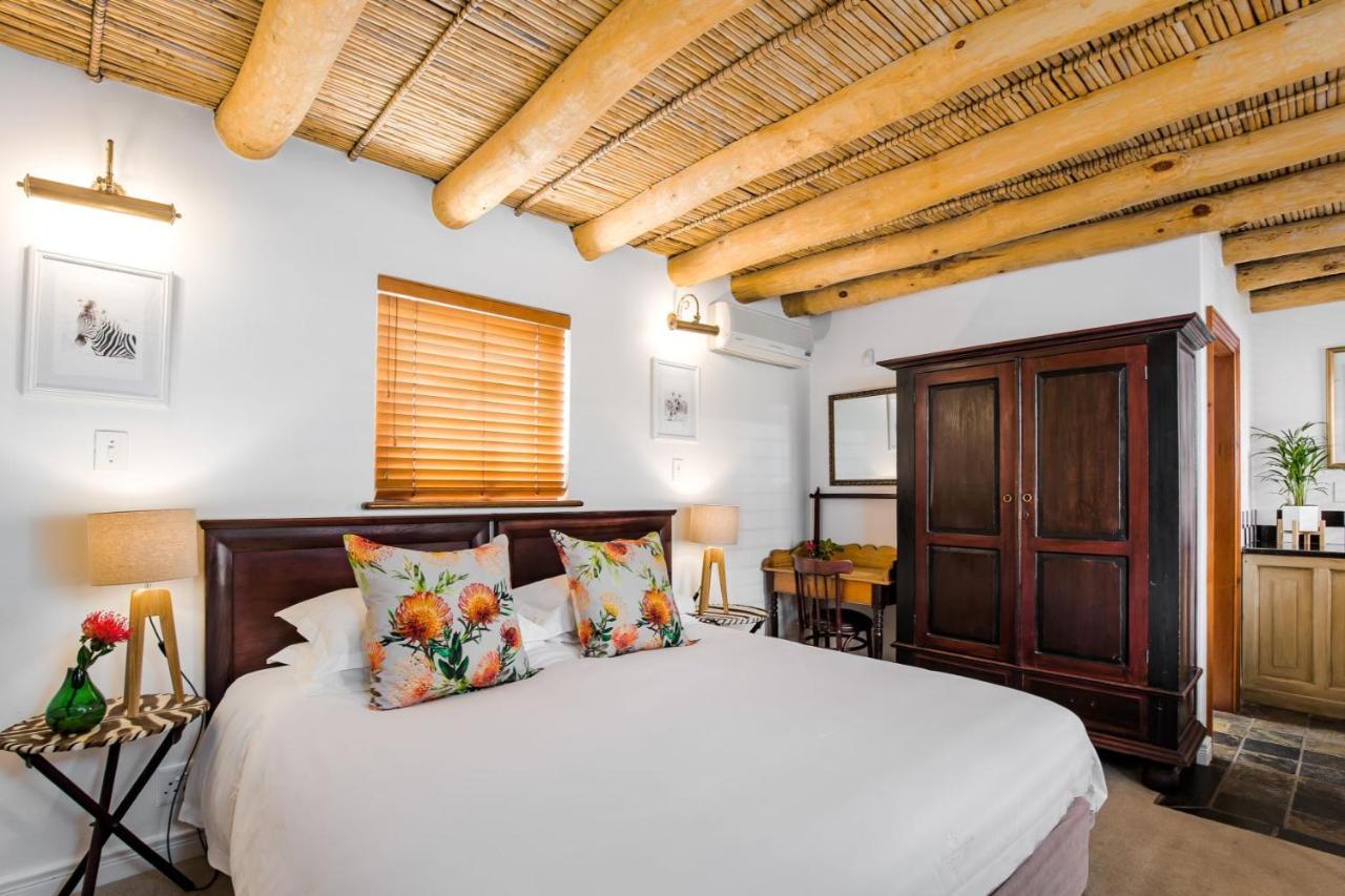 Roosenwijn Guesthouse Стеленбош Екстериор снимка