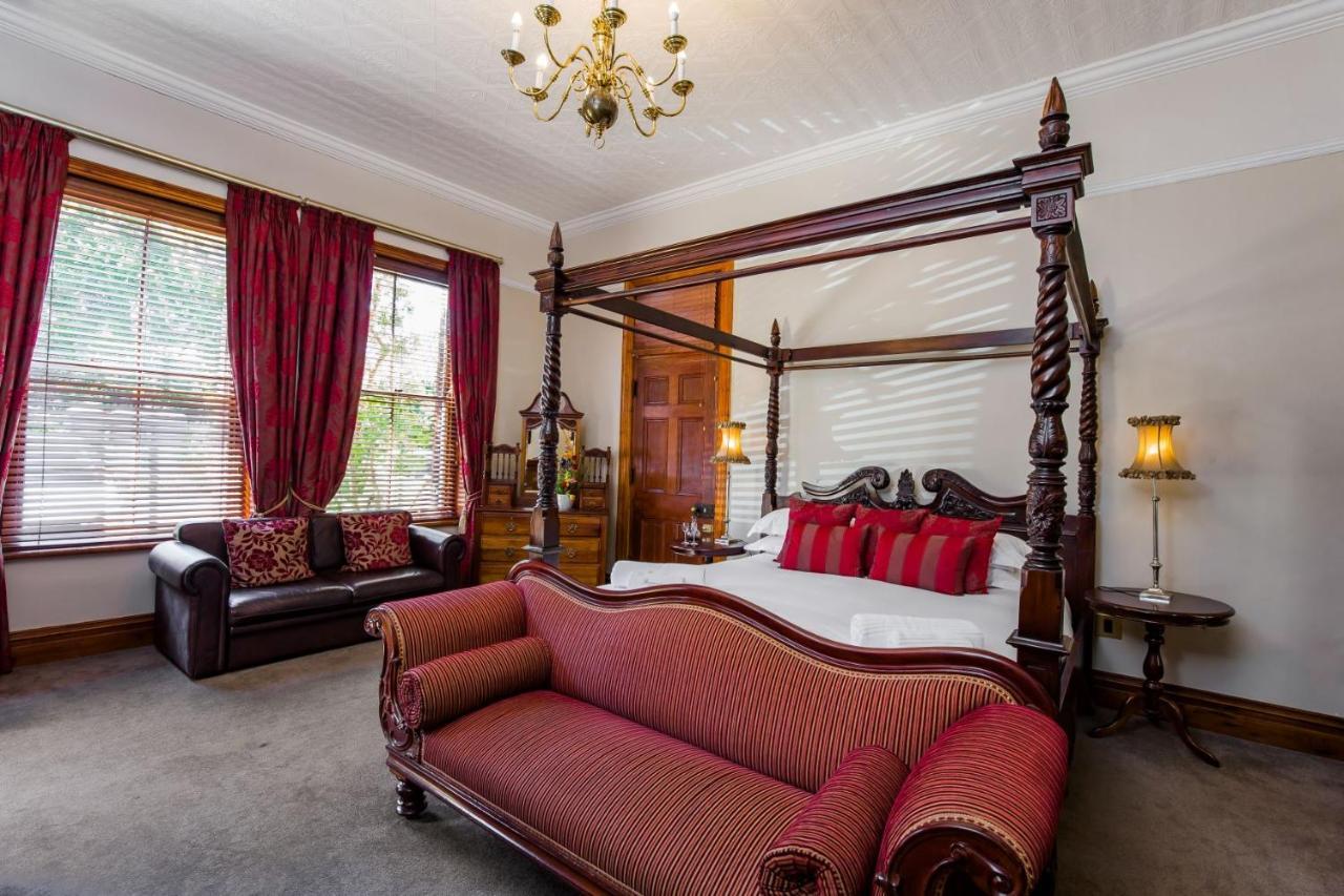 Roosenwijn Guesthouse Стеленбош Екстериор снимка