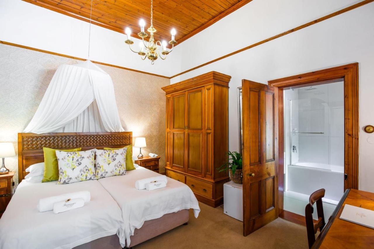 Roosenwijn Guesthouse Стеленбош Екстериор снимка