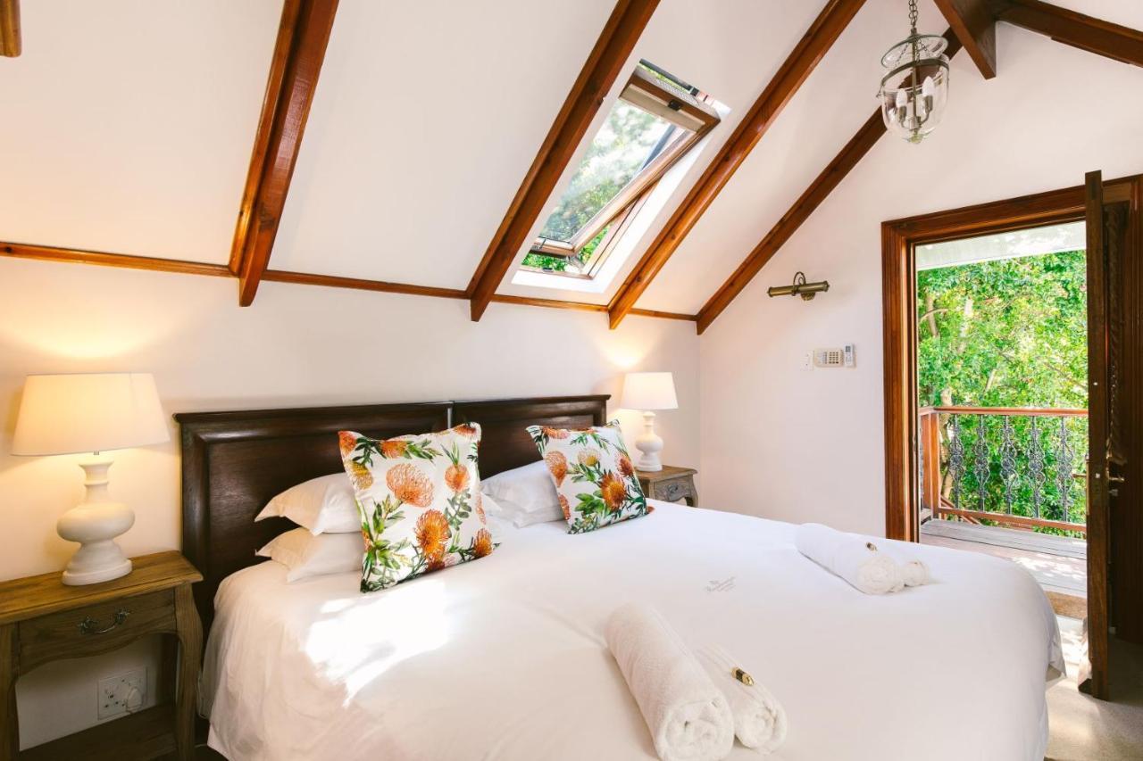 Roosenwijn Guesthouse Стеленбош Екстериор снимка