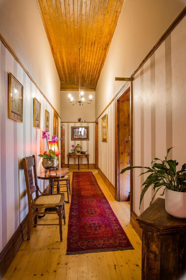 Roosenwijn Guesthouse Стеленбош Екстериор снимка